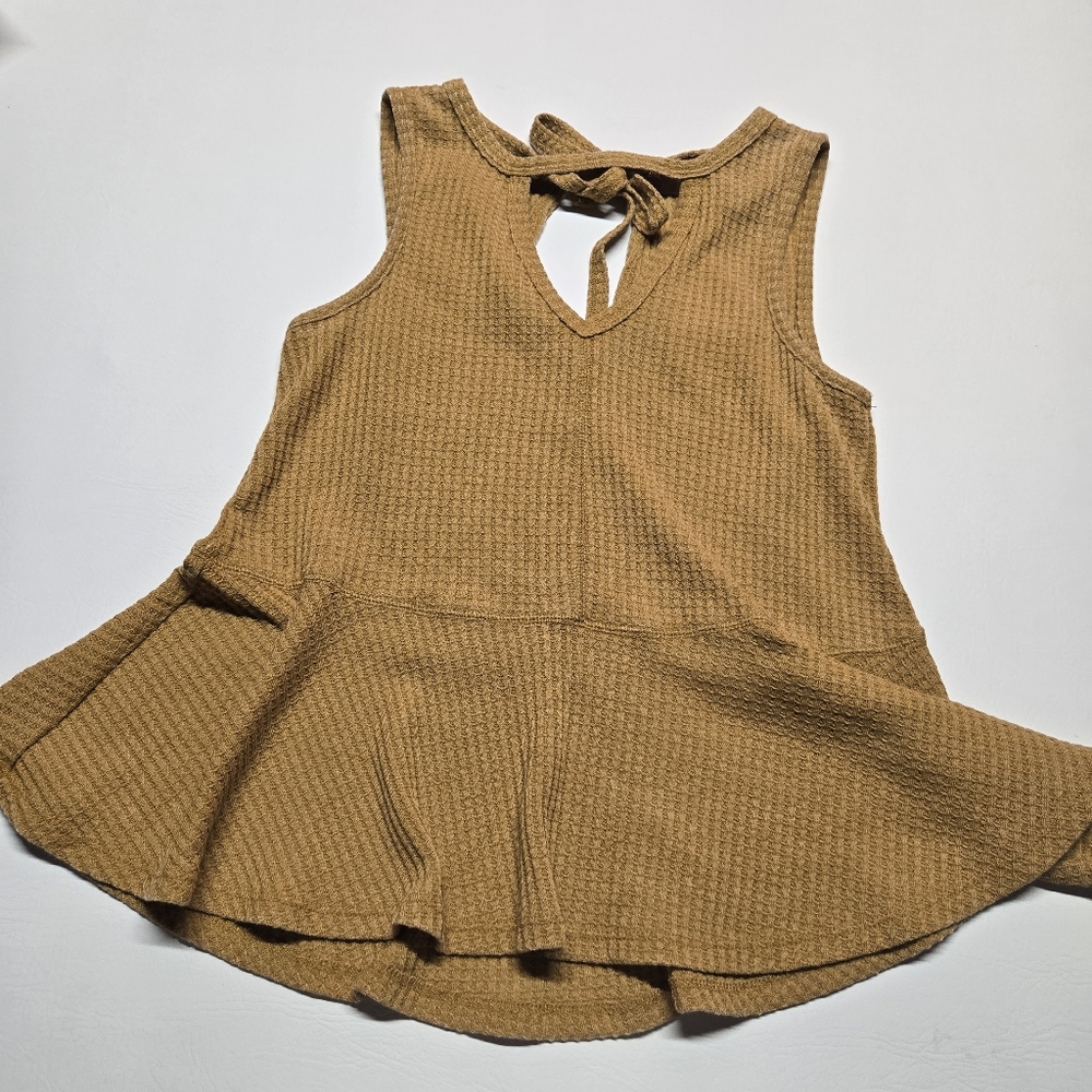 Altard State Keyhole Cut-Out Peplum Hem Tank Top in Mustard Yellow WOMENS S New